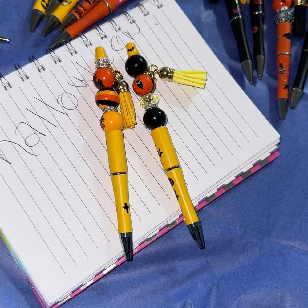 Halloween Themed Pens Set
